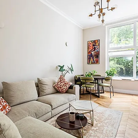 Well-Decorated Notting Hill Flat Appartement